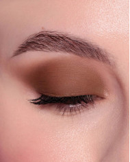 ASTRA CHROMO THERAPY LIQUID EYESHADOW 05M